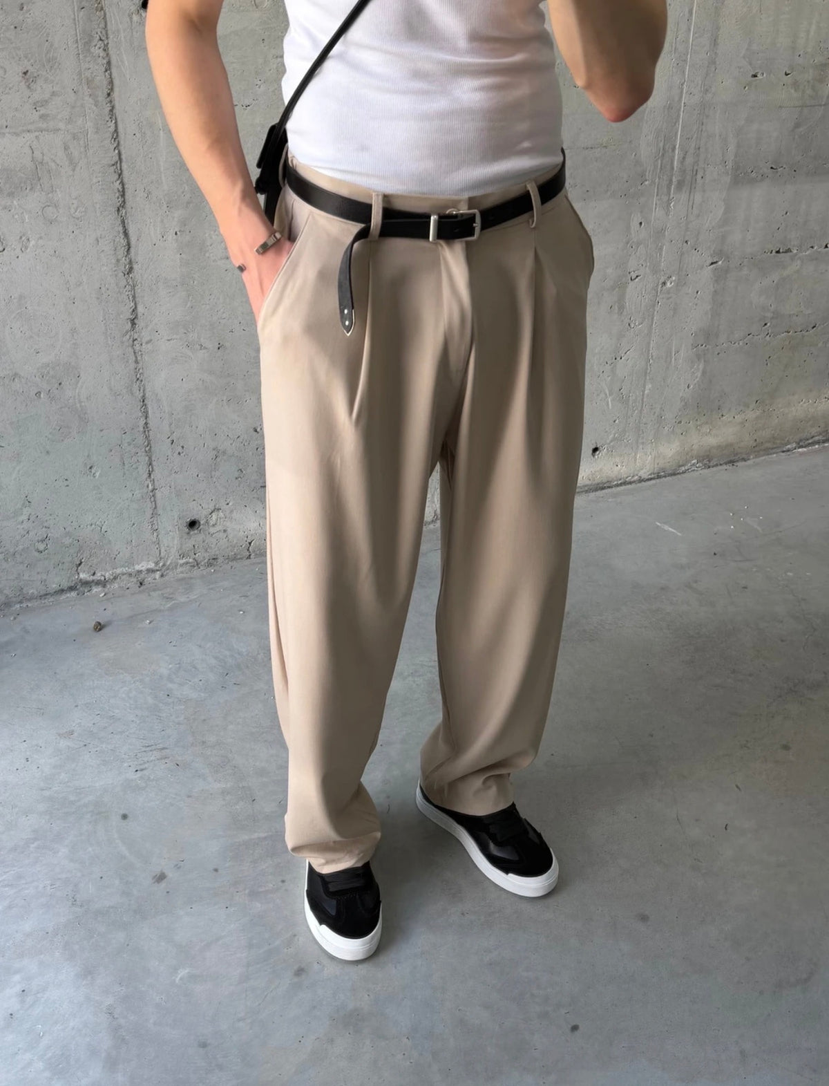 Pantolla Baggy bezhë