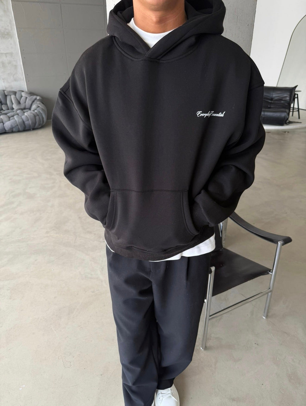 Duks Everyday Essentials oversize i zi - përpara