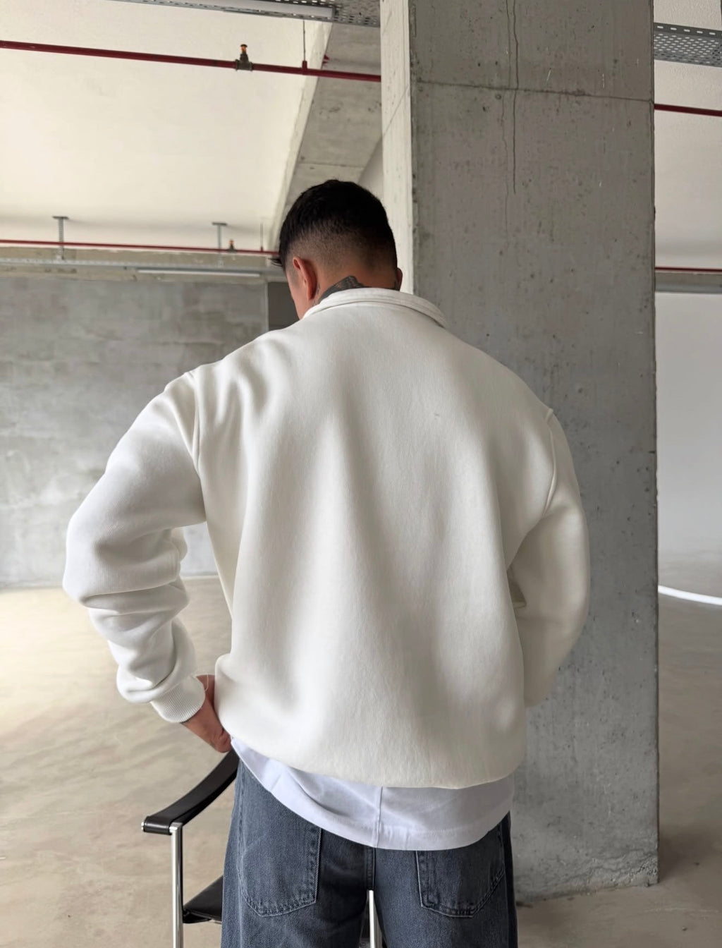 Duks half zip oversize i bardhë - pamja mbrapa