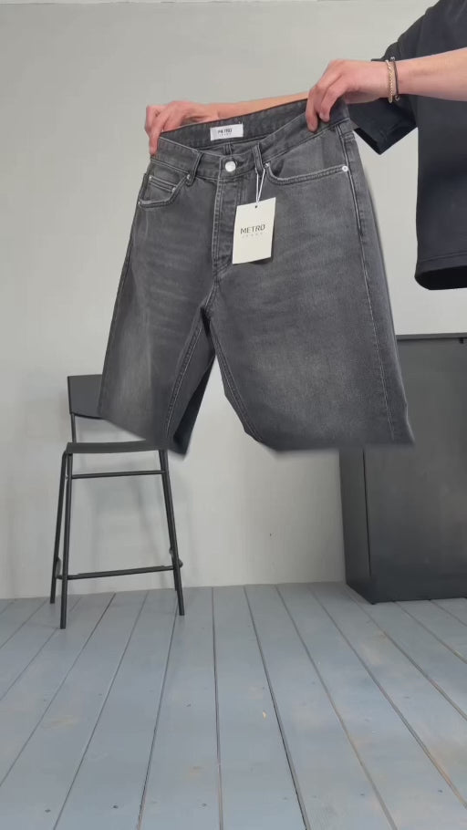 Xhinse Straight Model Metro – Gri e errët