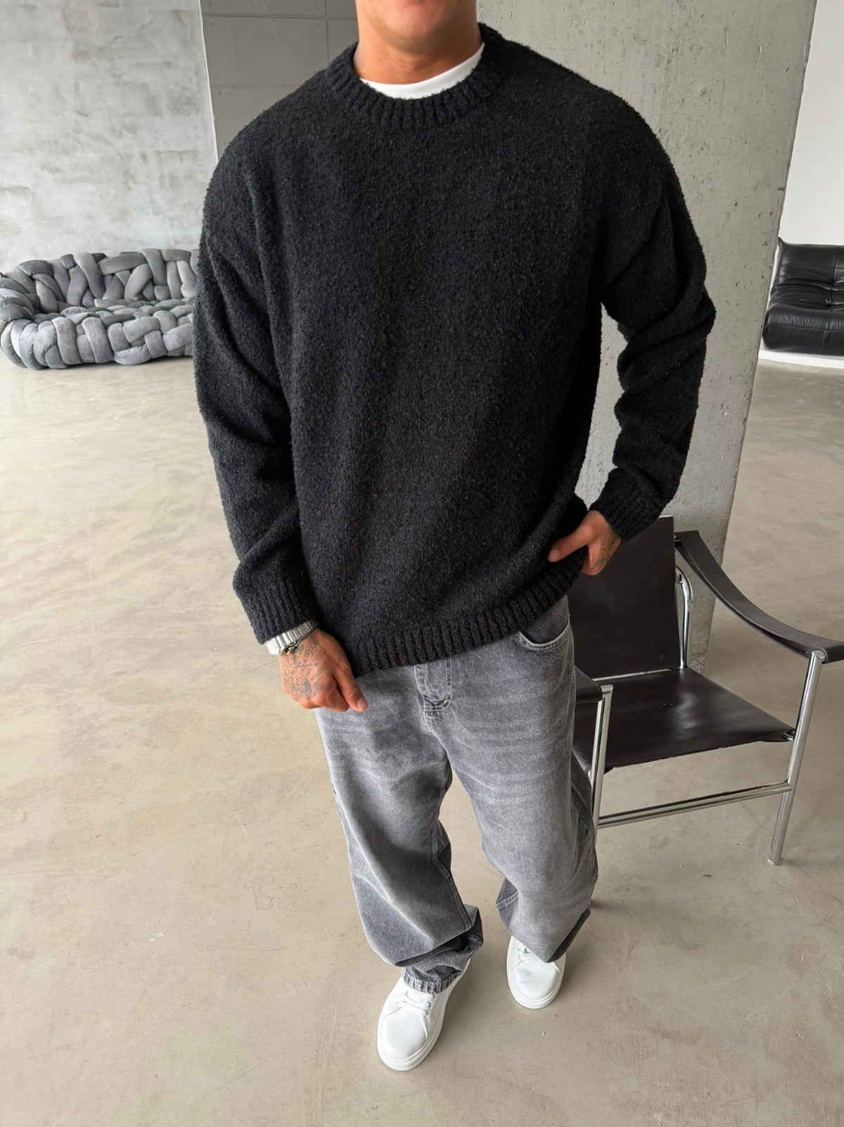 Xhemper oversize fuzzy i zi - pamja 1