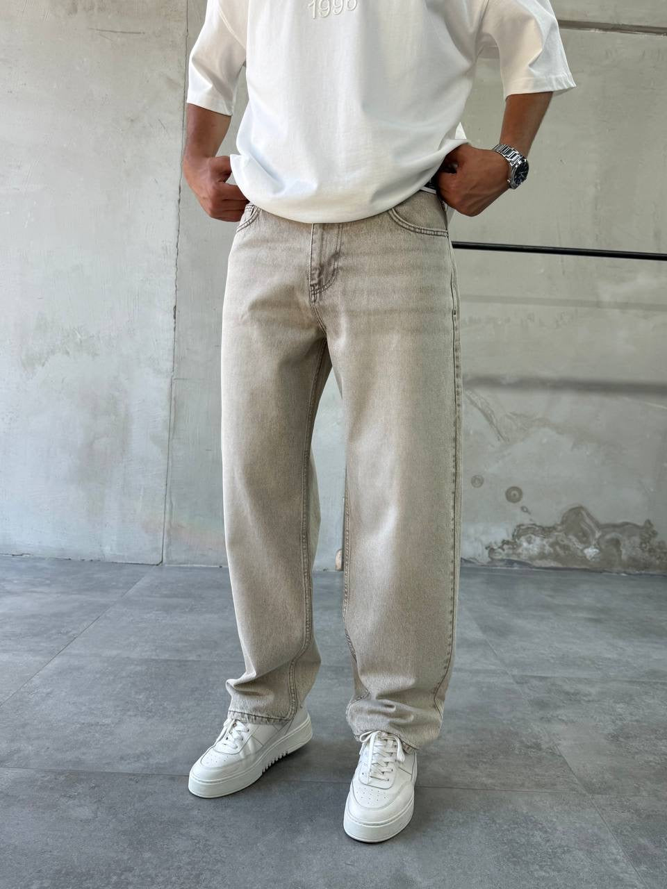 Xhinse baggy të çelëta – pamja përpara